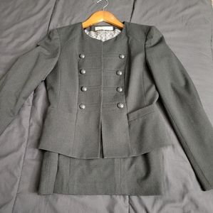 Tahari Skirt Suit Size 4P